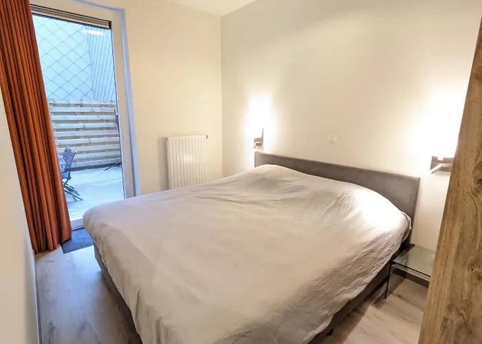 New Modern In The Heart Of T73